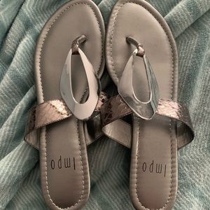 Women’s dress shoes size 10